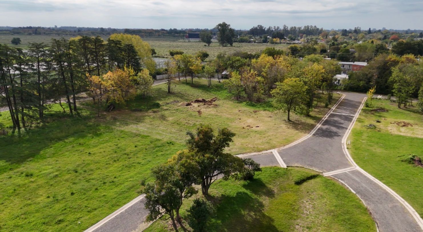 Vista aérea de las calles y lotes de San Juan Bautista
